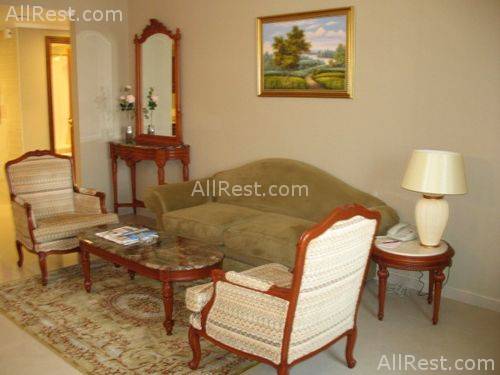Royal Ascot Hotel 16